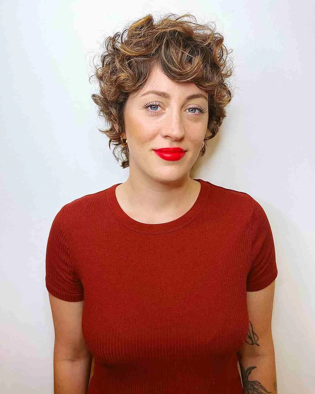 Short Curly Bronde Textured Pixie