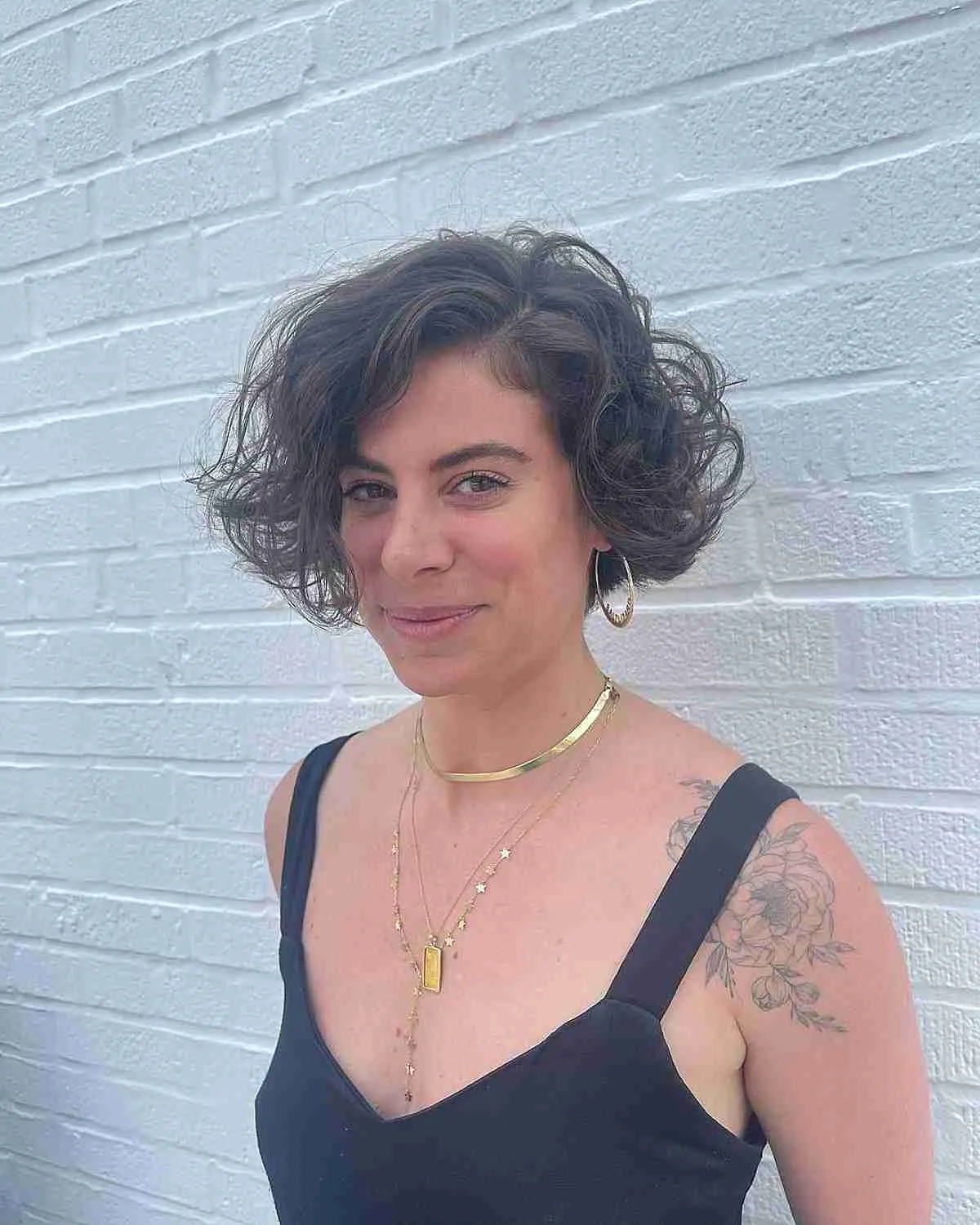 Elegant Side Part and Short Coastal Waves