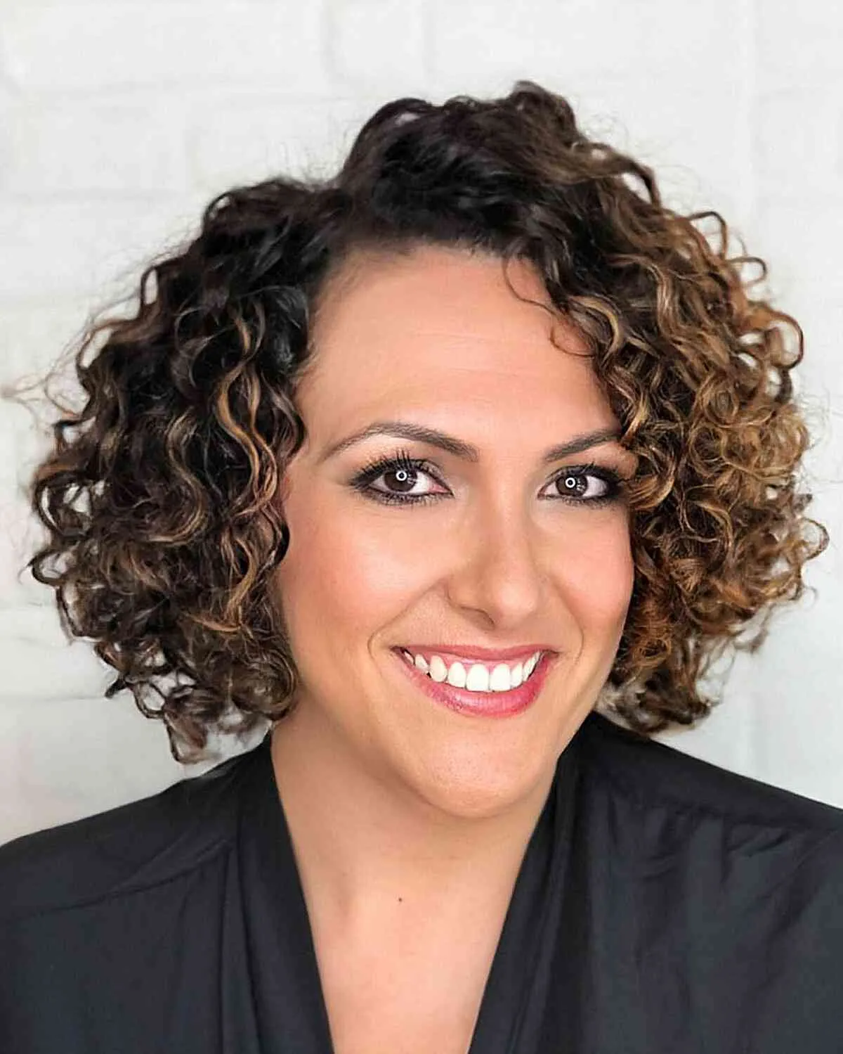 Stylish Caramel Balayage Curls for Short Hair