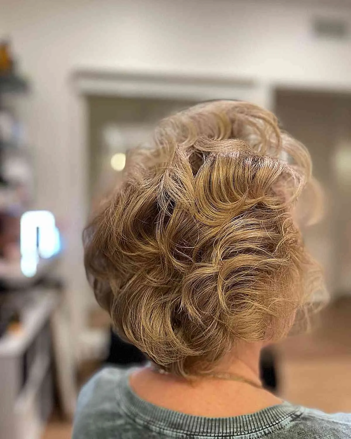 80s Vintage Textured Layered Short Cut for Blonde Hair